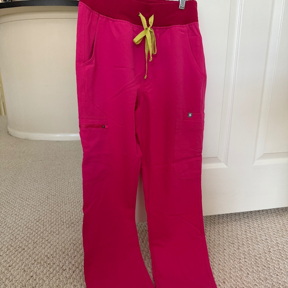 NEW FIGS Small Women's Shocking Pink Petite High Waisted Yola Skinny Scrub Pants